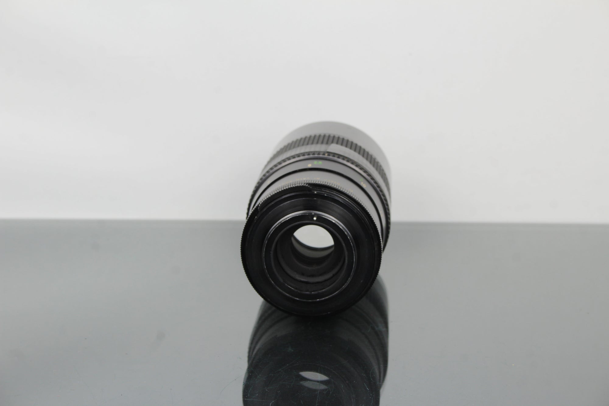 Vivitar Lens - 200mm 1:3.5 Auto telephoto M42 Mount