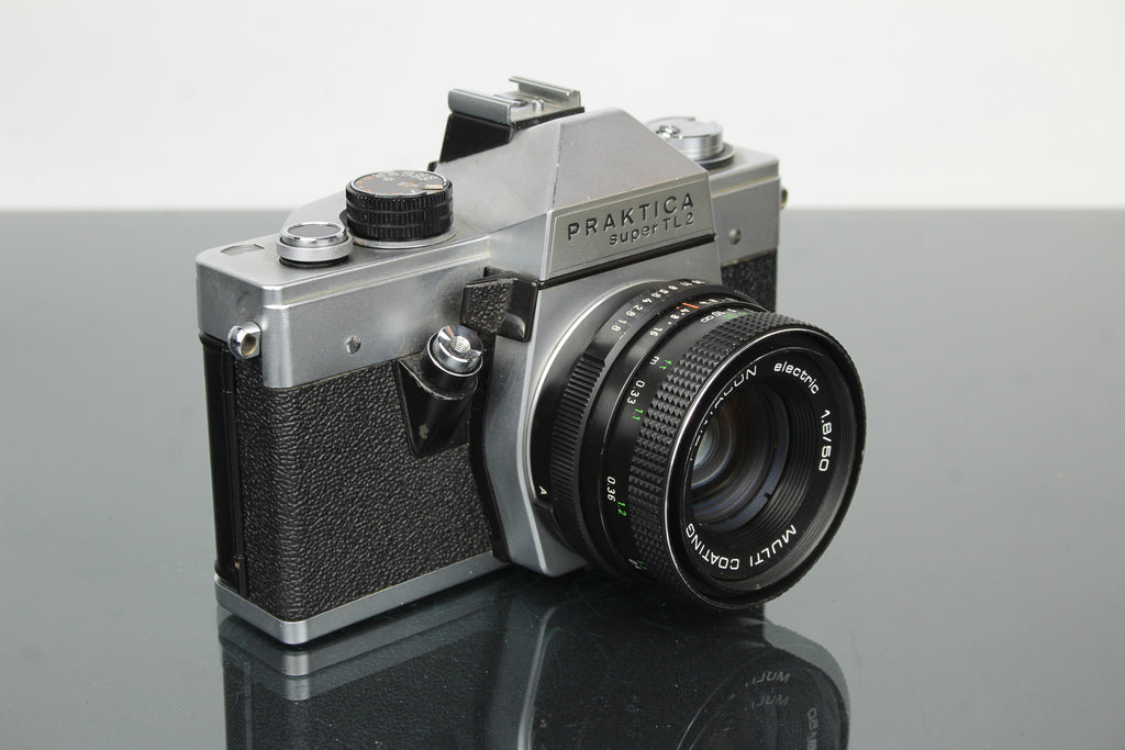 Praktica super TL2 + Pentacon electric 50mm 1.8 M42 lens