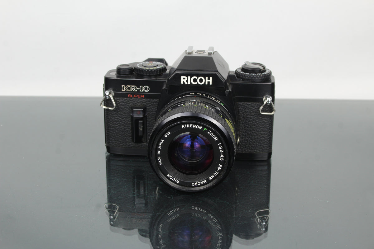 Ricoh KR-10 Super + Rikenon 35-70mm 1:3.4-4.5 lens