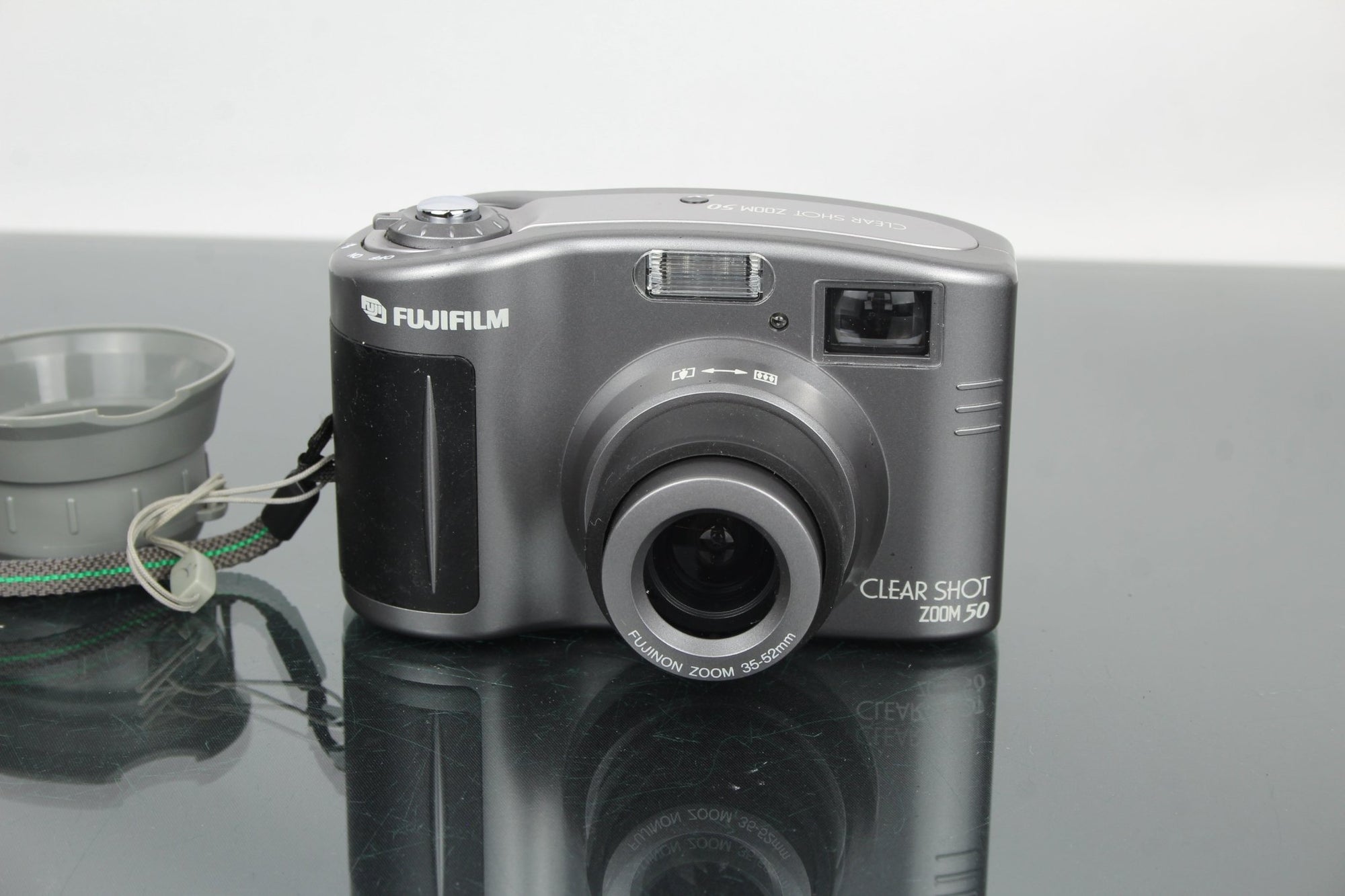 Fujifilm ClearShot Zoom50 - Dutch|Thrift