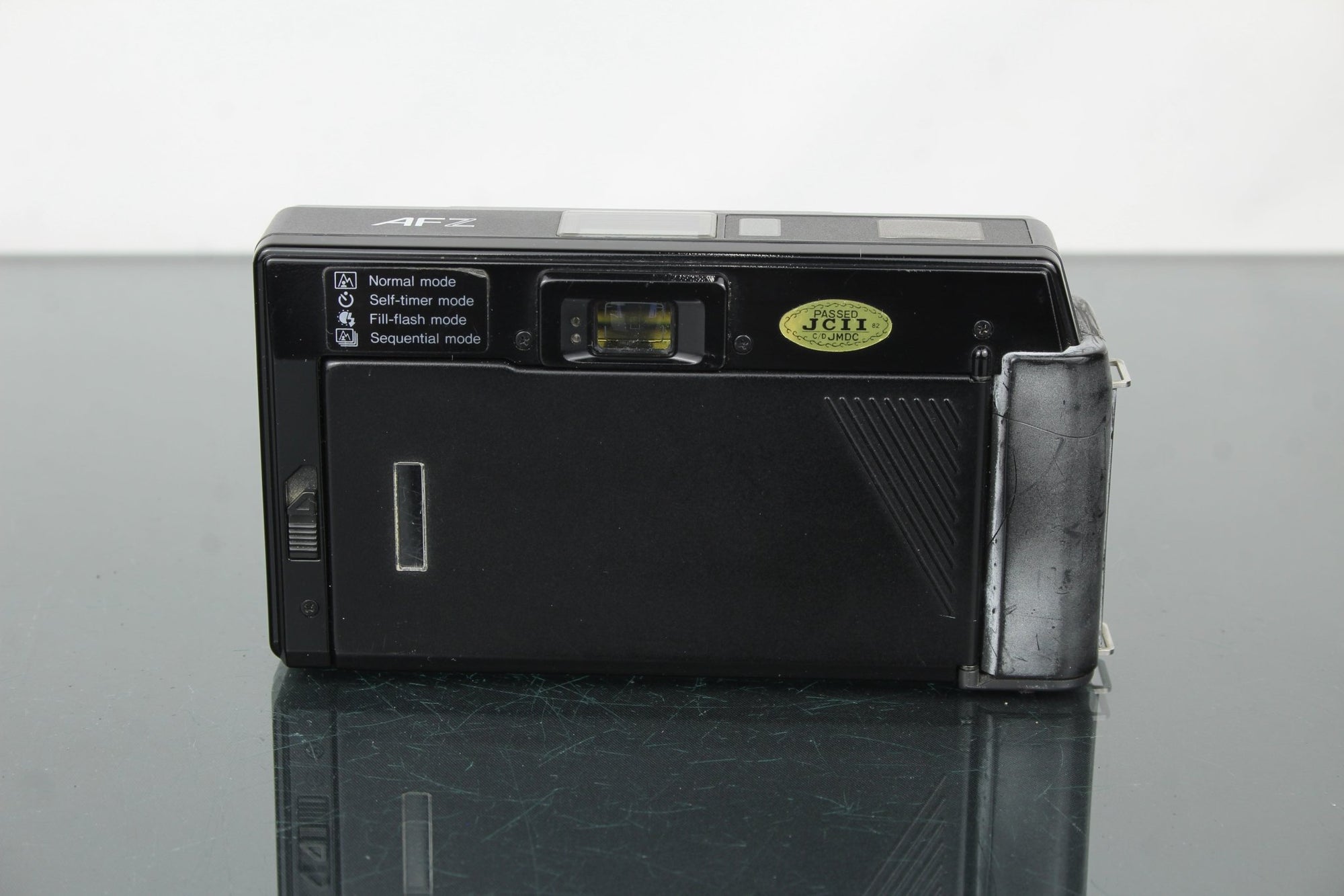 Minolta AF Z - Dutch|Thrift