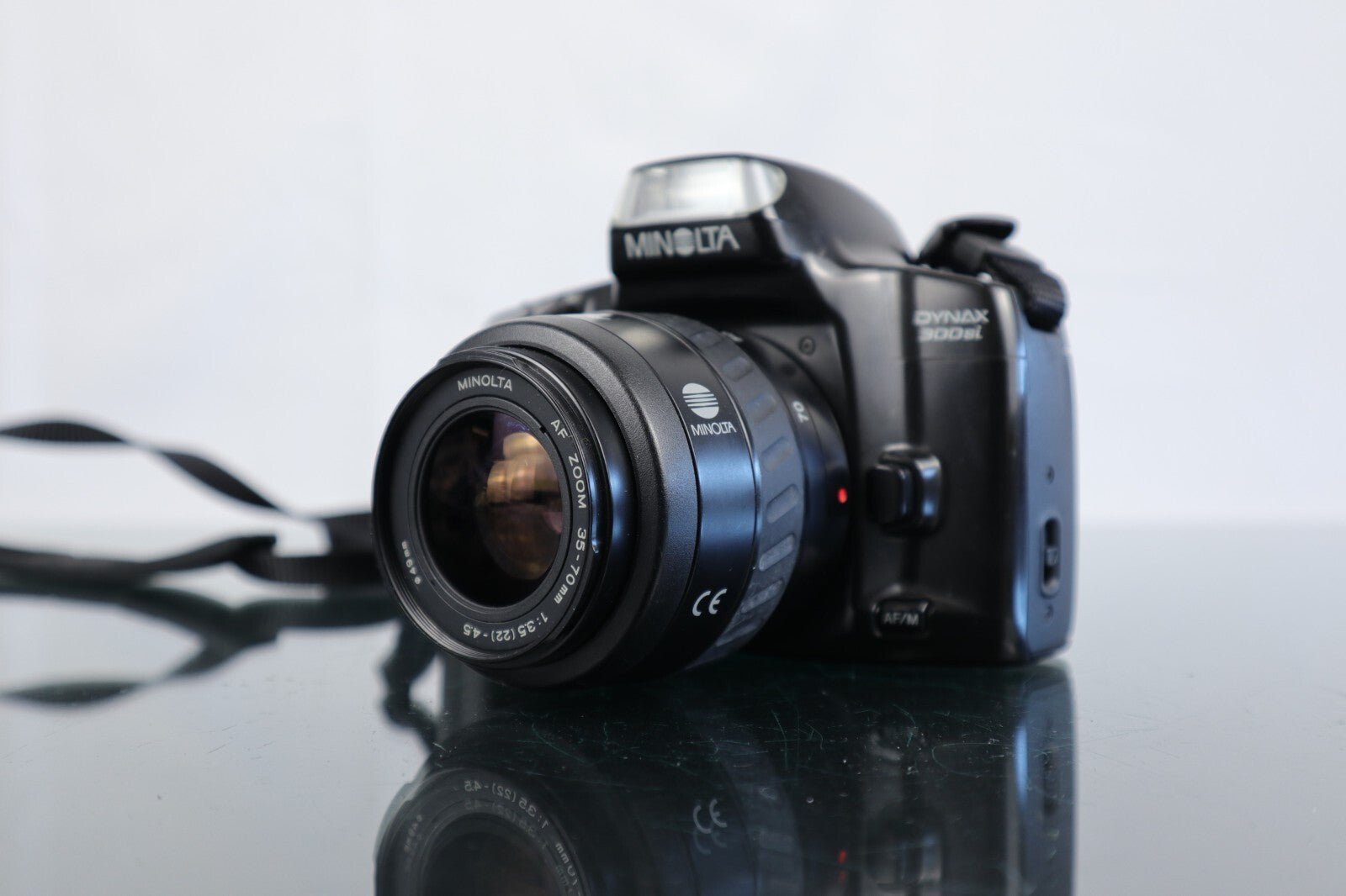 📷 Minolta Dynax 300si | 35mm SLR Film Camera | Minolta 35 - 70mm Zoom Lens - Dutch|Thrift
