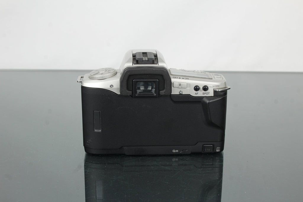 Minolta Dynax 4 - Dutch|Thrift