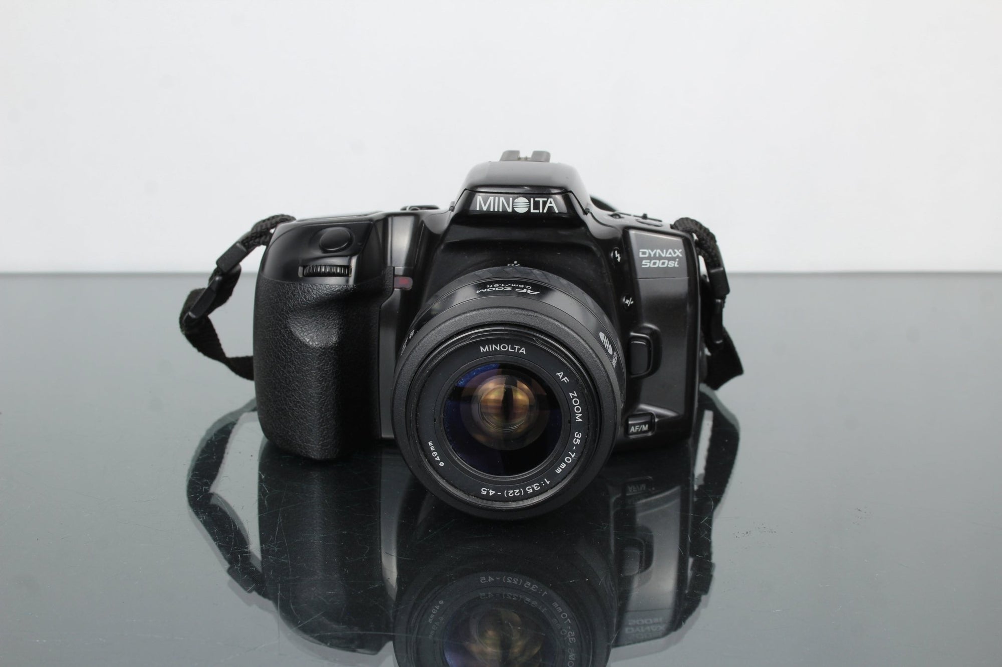 Minolta Dynax 500SI + Minolta AF Zoom 35 - 70MM 1:3.5 - Dutch|Thrift