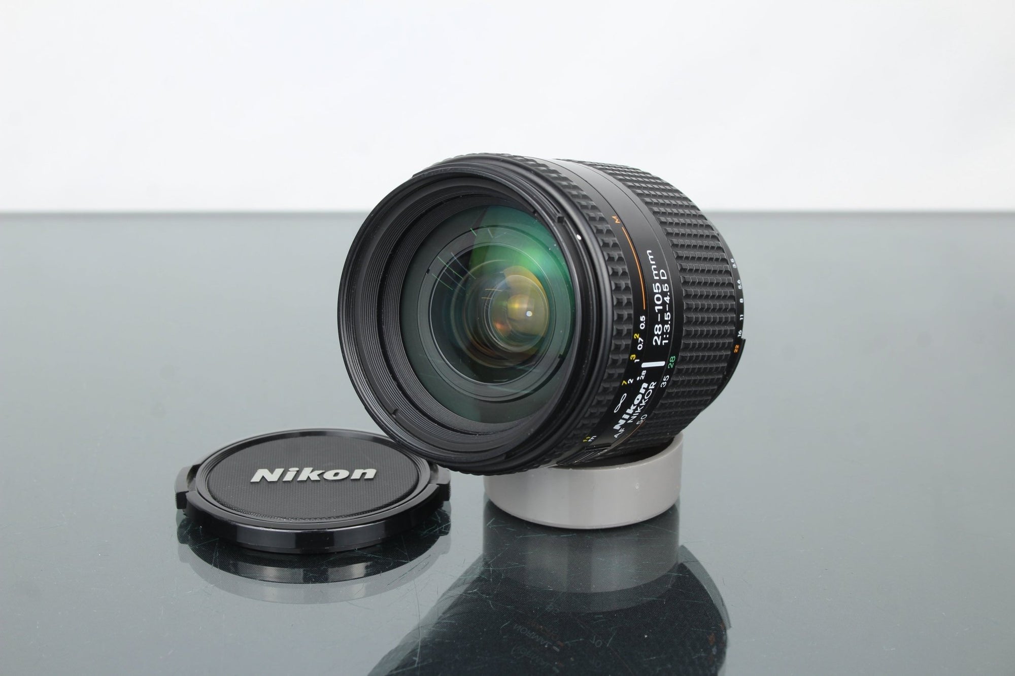 Nikon AF Nikkor 28 - 105mm 1:3.5 - 4.5 AF Mount - Dutch|Thrift