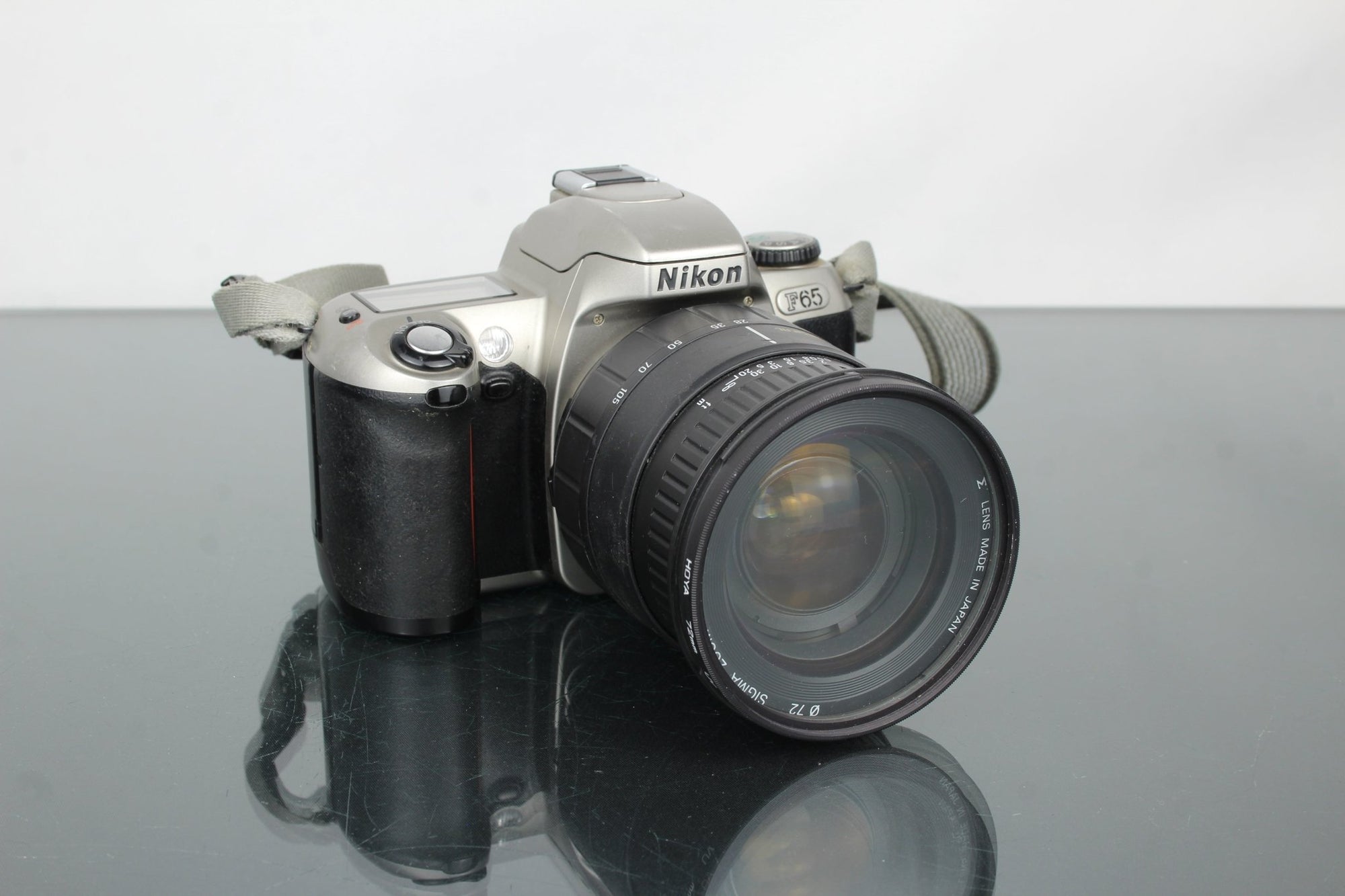 Nikon F65 + Sigma Zoom 28 - 105mm 1:2.8 - 4 - Dutch|Thrift