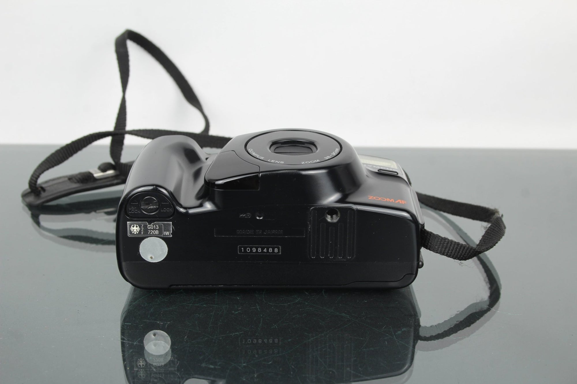 Olympus AZ - 230 Super Zoom - Dutch|Thrift