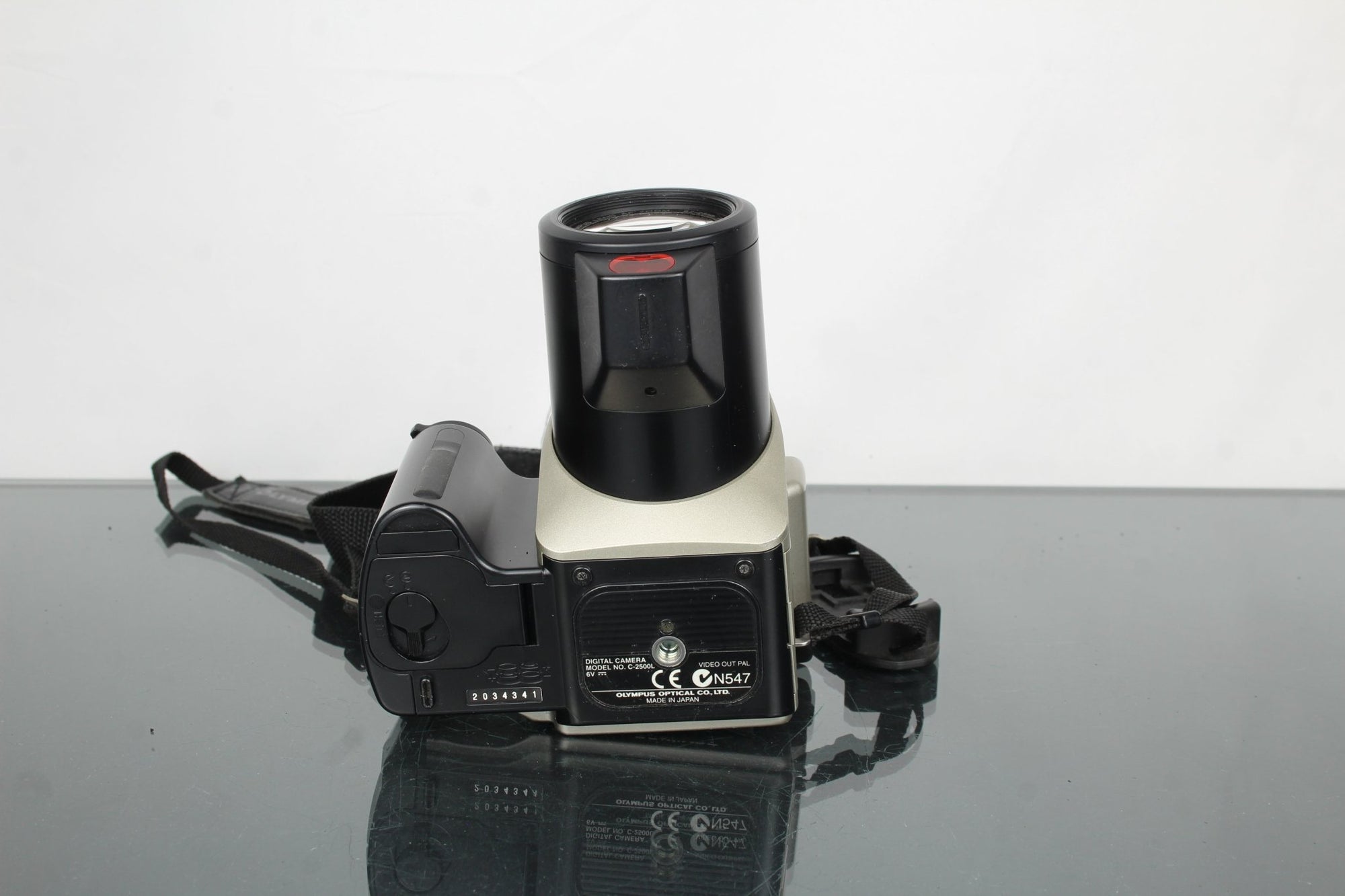 Olympus C - 2500L - Dutch|Thrift