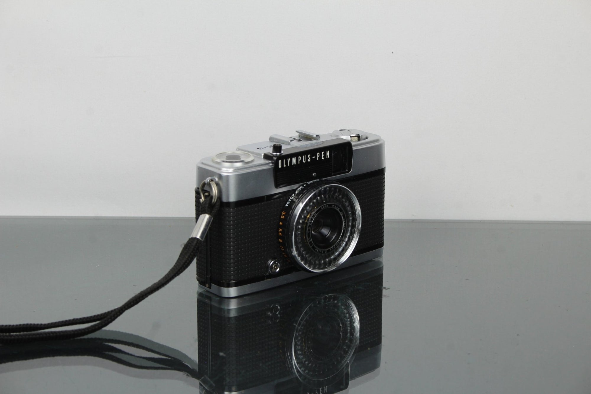 Olympus - Pen EE - 3 - Dutch|Thrift