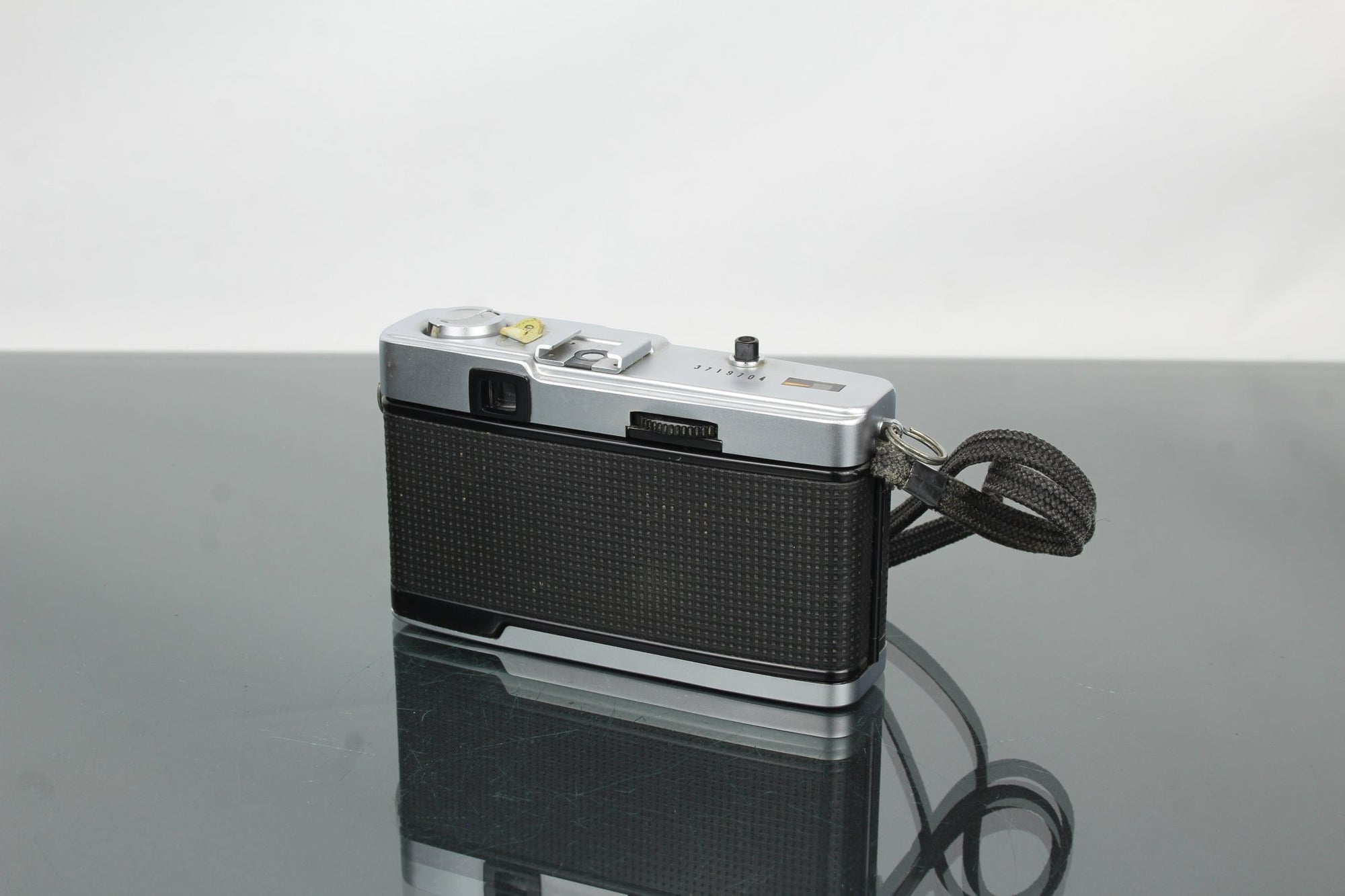 Olympus Trip 35 - Dutch|Thrift